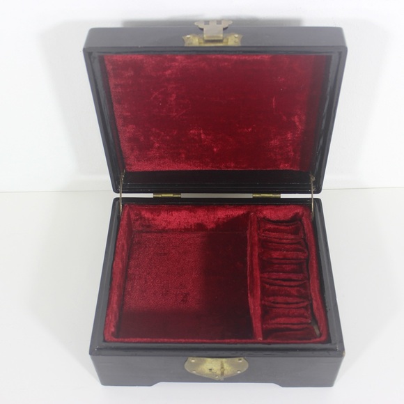 Vintage Black Lacquered Wood Jewelry Box, Lacquerware Japanese Jewellery Storage - Picture 5 of 8